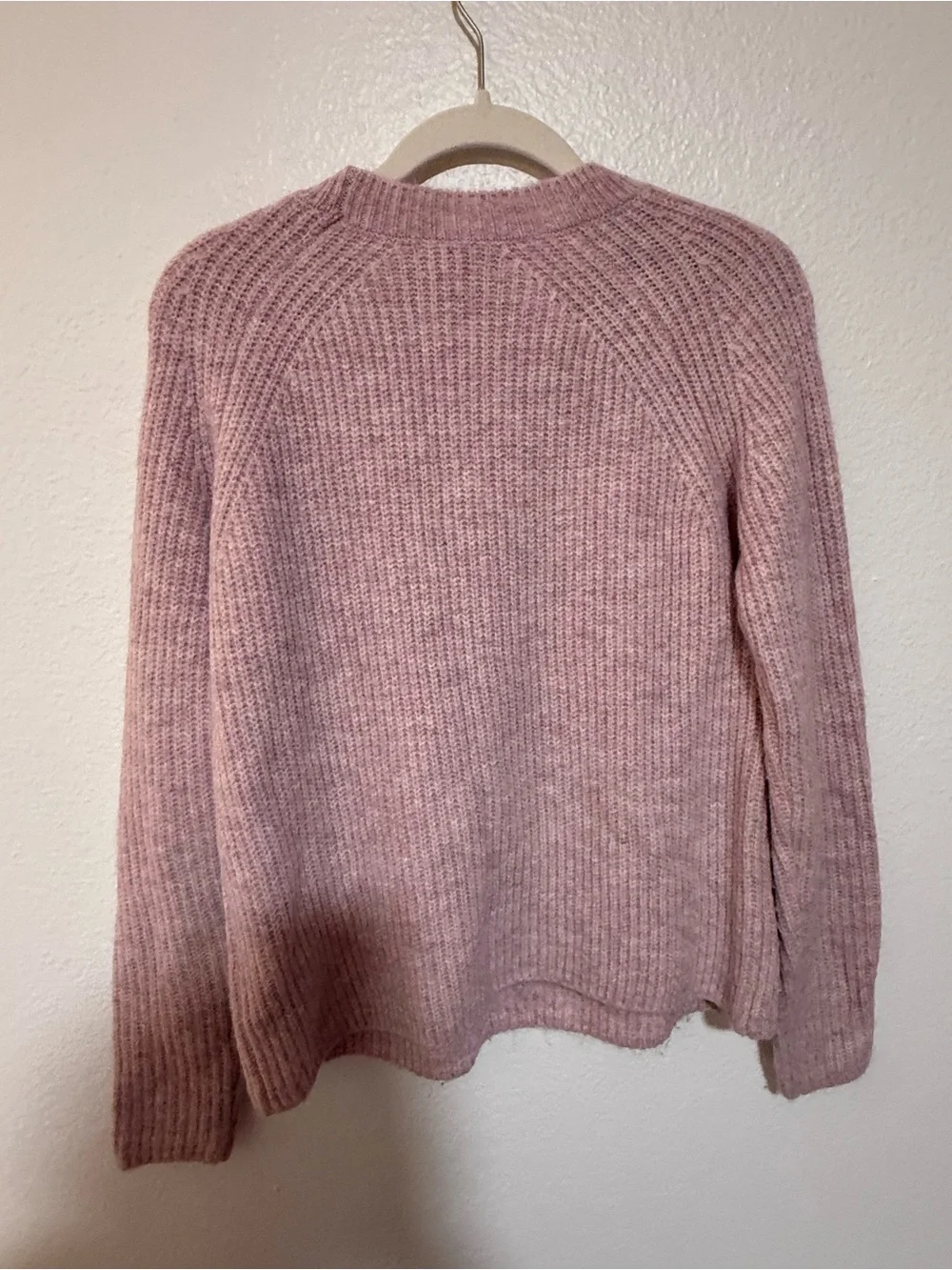 Evereve Soft Blush Knit Crewneck Sweater